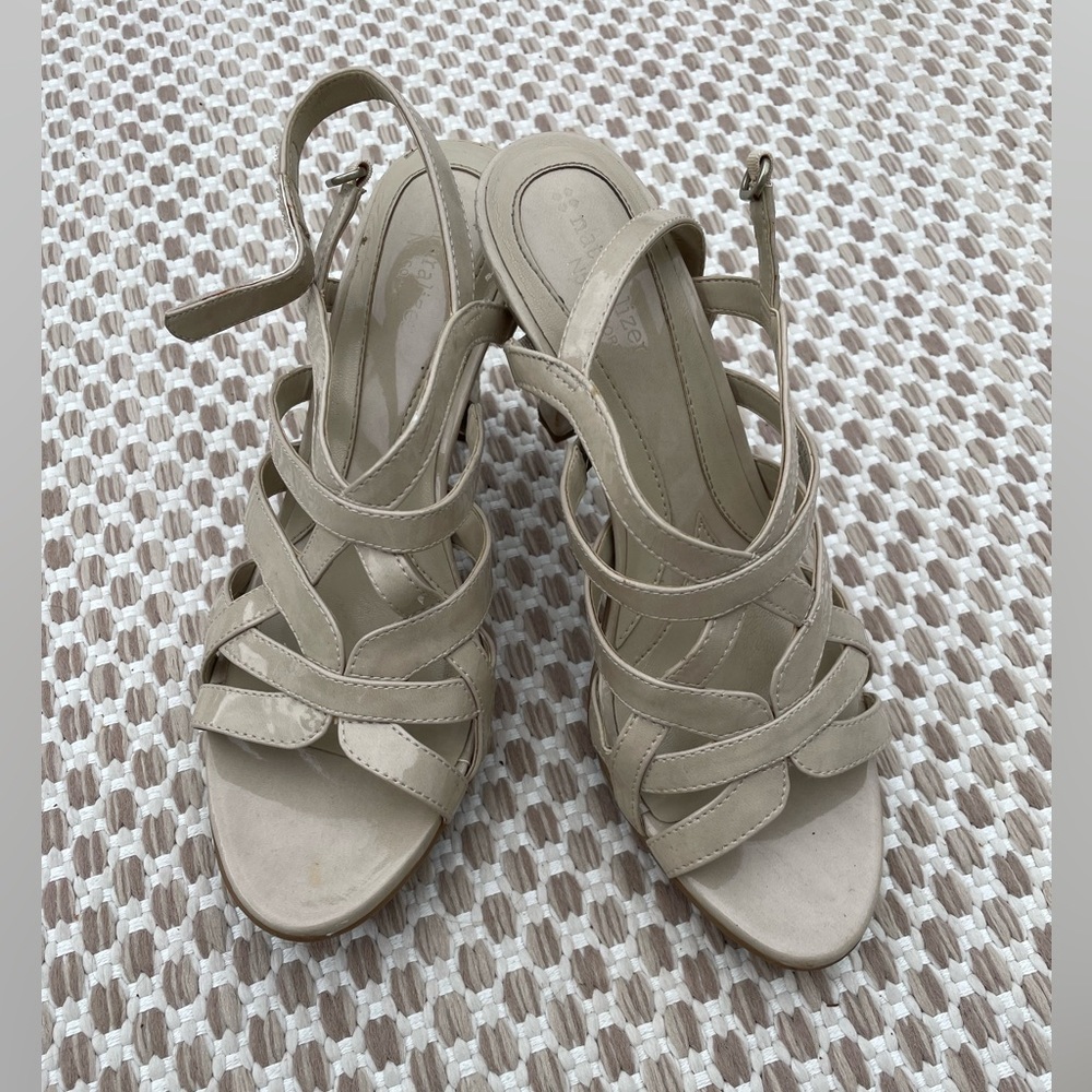 Nude Naturalizer Heels